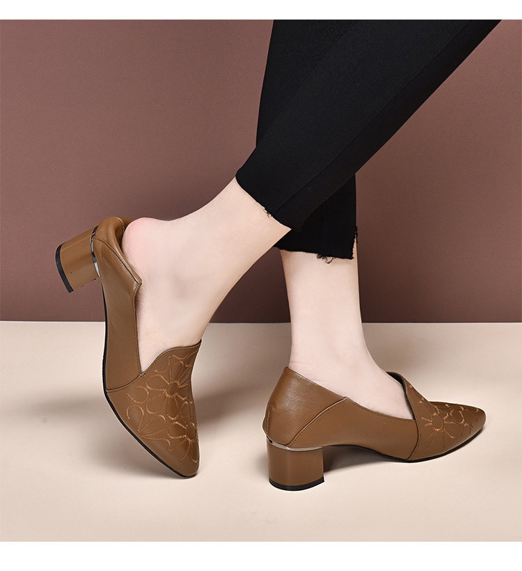 Giày nữ da bò mềm đế mềm gót vuông 5 cm phong cách retro — Gót giữa KAKI 5cm chi tiết 4