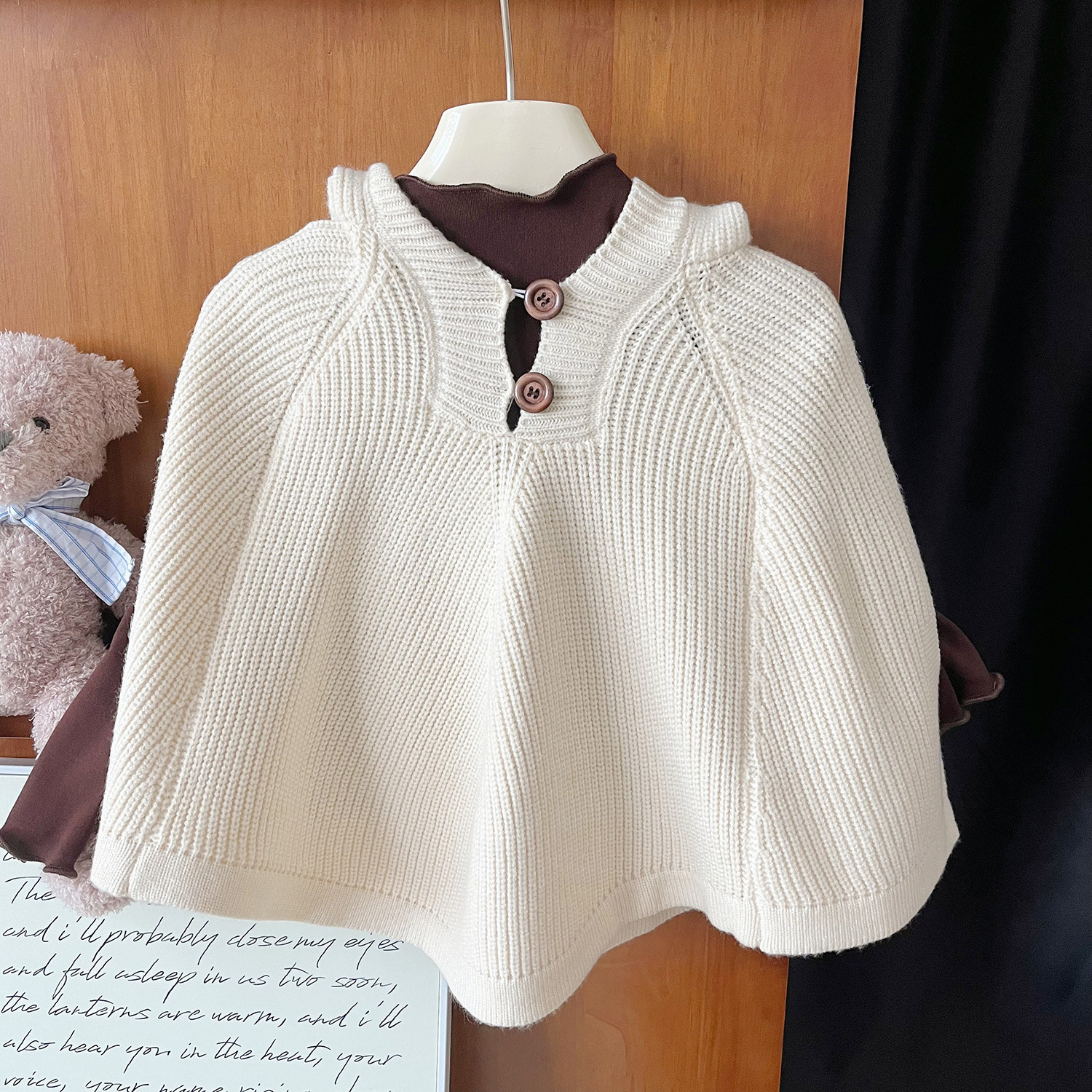 Conjunto de capa con capucha para niña estilo otoñal moda_voghion.com
