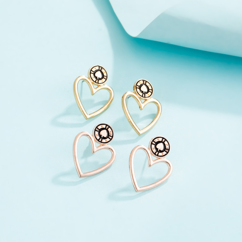 European And American New Personality Simple Heart-shaped Earrings Gold And Silver Earrings display picture 6