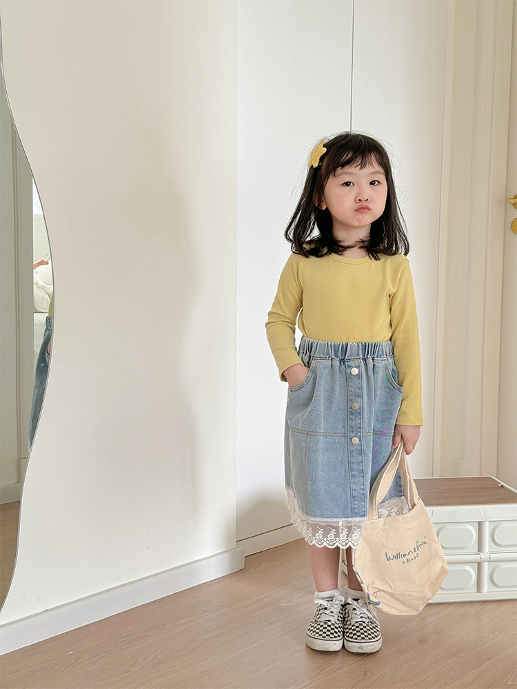 Camiseta de manga larga de algodón puro para niños 2026, camiseta básica para primavera y otoño, top cepillado de cuello redondo de color liso y corte holgado para niños y niñas.