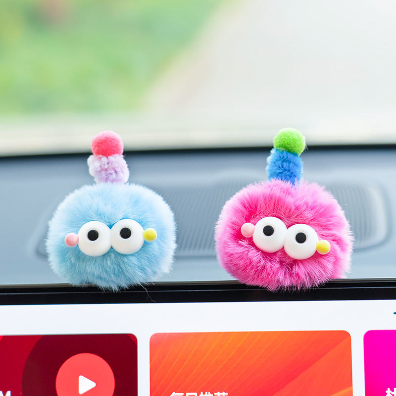 Decoración de pantalla de control central para automóviles Espejo retrovisor caricatura lindo peluche pequeño monstruo bola de pelo joyas de automóviles Decoración