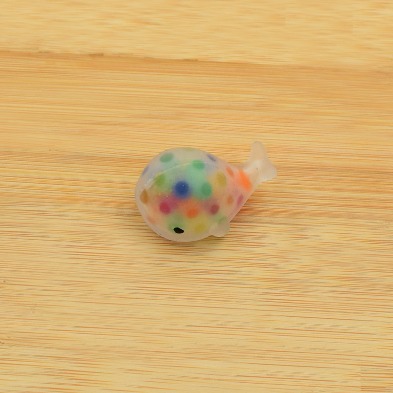 F10 (혼합 색 상어)