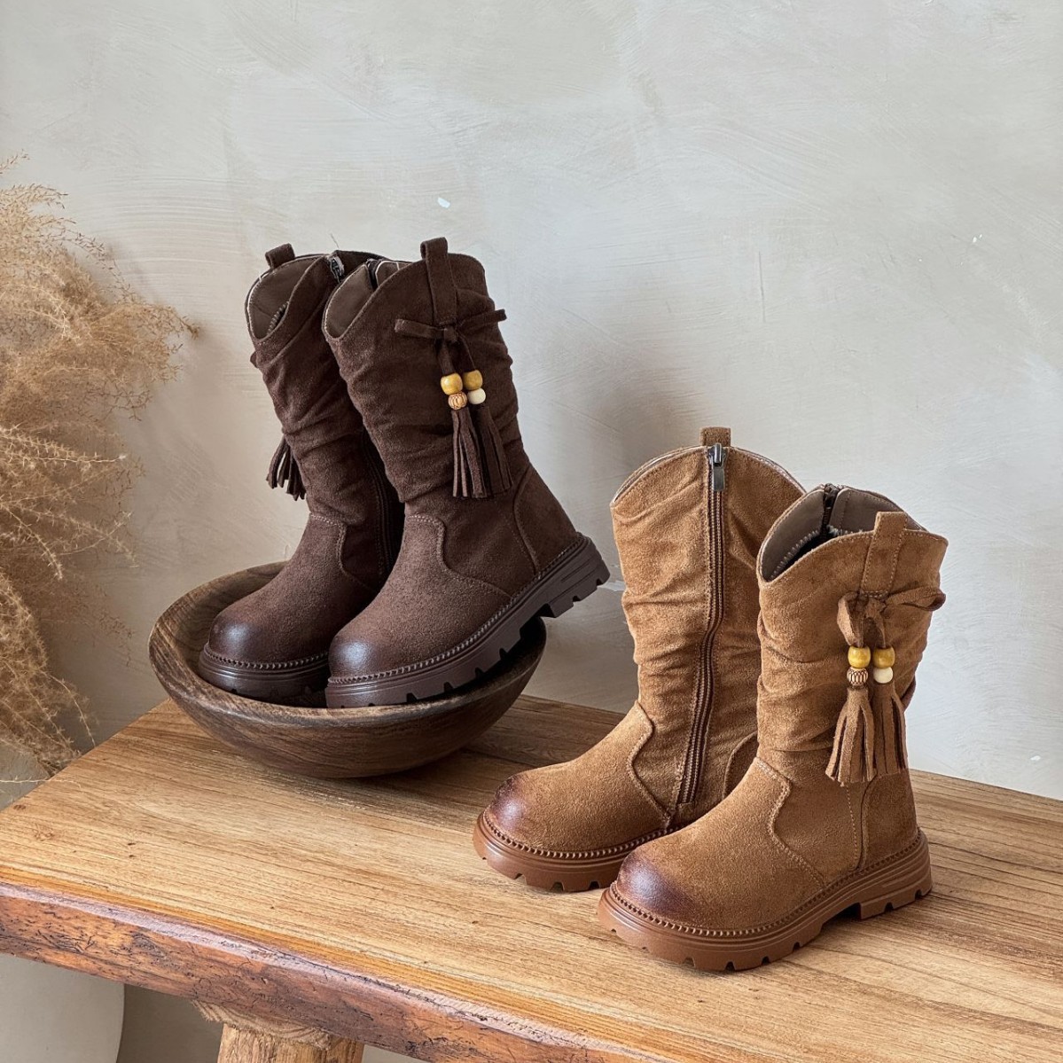 Mid-Calf Boots 2025 Autumn and Winter Fashion Slimming Round-Toe Girls' Boots with Side Zipper and Small Pendant British Style for Girls