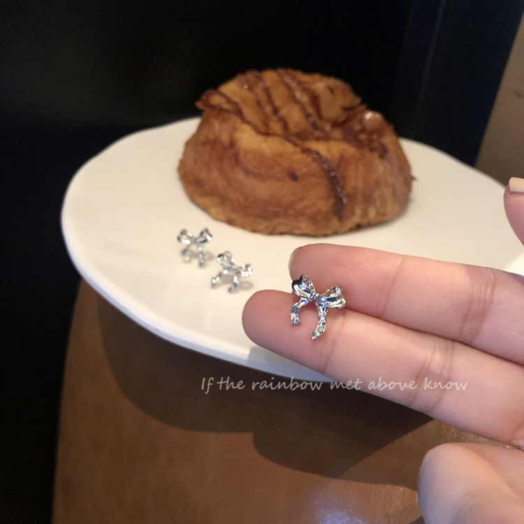 Pendientes bowknot para mujer Otoño e Invierno 2021 nueva moda ins estilo frío pendientes elegantes pendientes de diseño de nicho