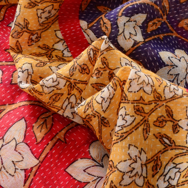 Viajes étnicos retro Toalla de playa a prueba de sol Mujer Yunnan Lijiang Viajes al aire libre a prueba de sol chal largo borla bufanda