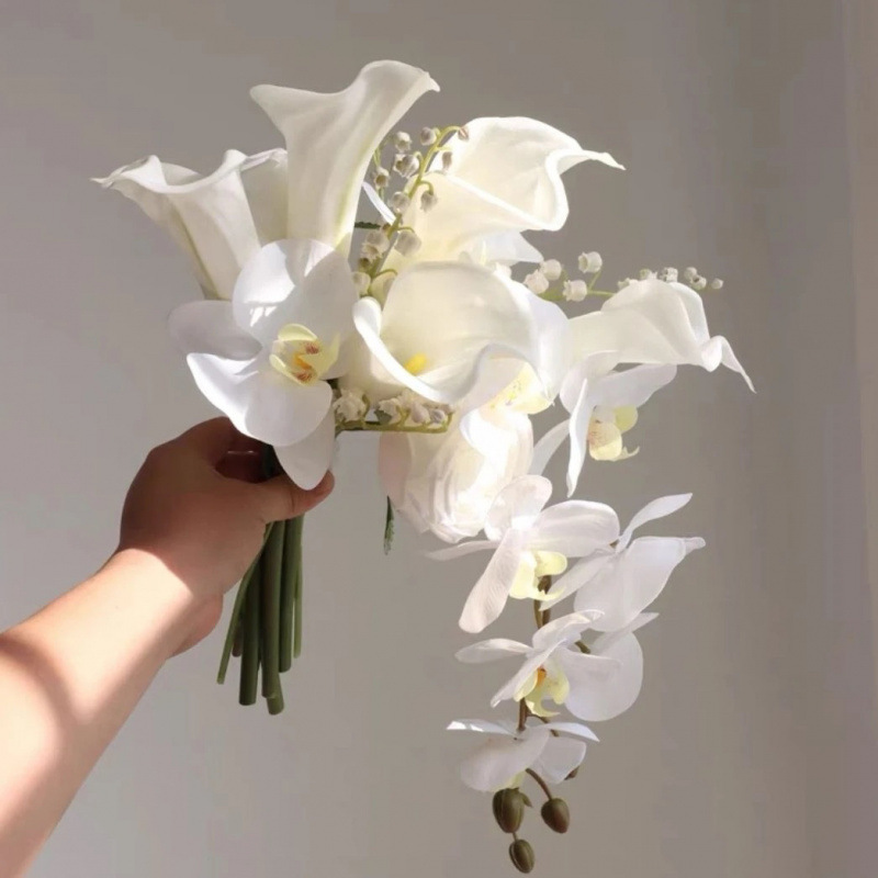 感瀑布花手捧花婚礼新娘影楼摄影道具情侣手持领证花束|undefined