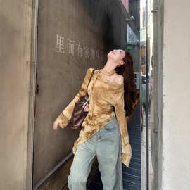 不规则晕染露肩长袖T恤女秋季设计感小众修身显瘦辣妹复古上衣ins