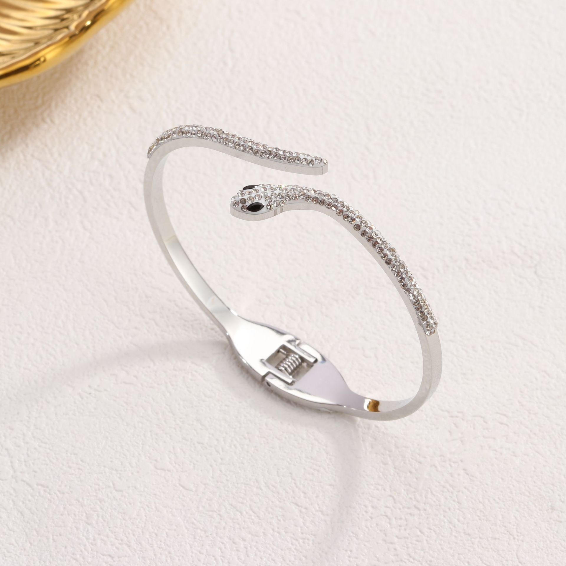 55 블랙 아이즈 풀 다이아몬드 뱀 팔찌 스틸 컬러