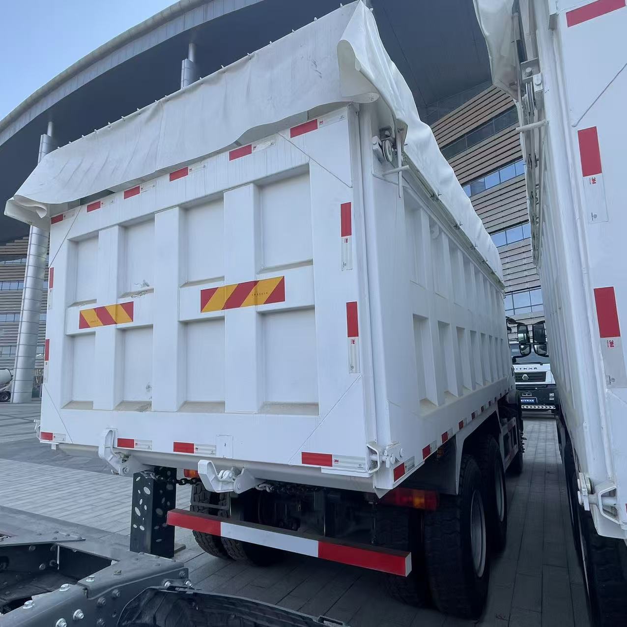 Cross-border African Sinotruk HOWO 371 horsepower dump truck, tipper truck, muck truck, Sinotruk HOWO dump truck