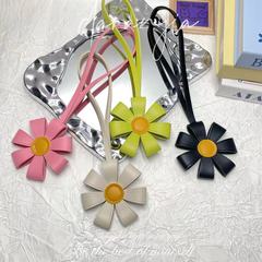 新しいカラフルなドーパミンひまわりバッグペンダント pu 小さな花ペンダント絶妙なクリエイティブレザーフラワーペンダント車のペンダント