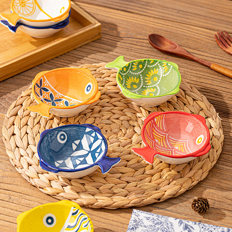 Plato de pescado de cerámica creativa japonesa Plato de condimento multiusos de cocina Plato retro Condimento Salsa y vinagre Plato pequeño Vajilla de cerámica