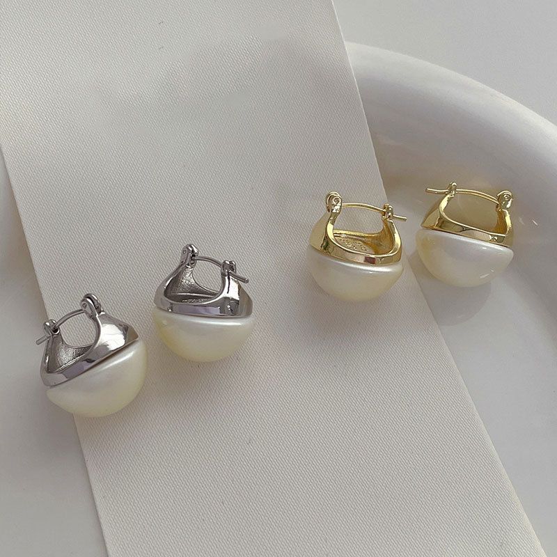 Geometric retro fashionable sophisticated universal earrings from…
