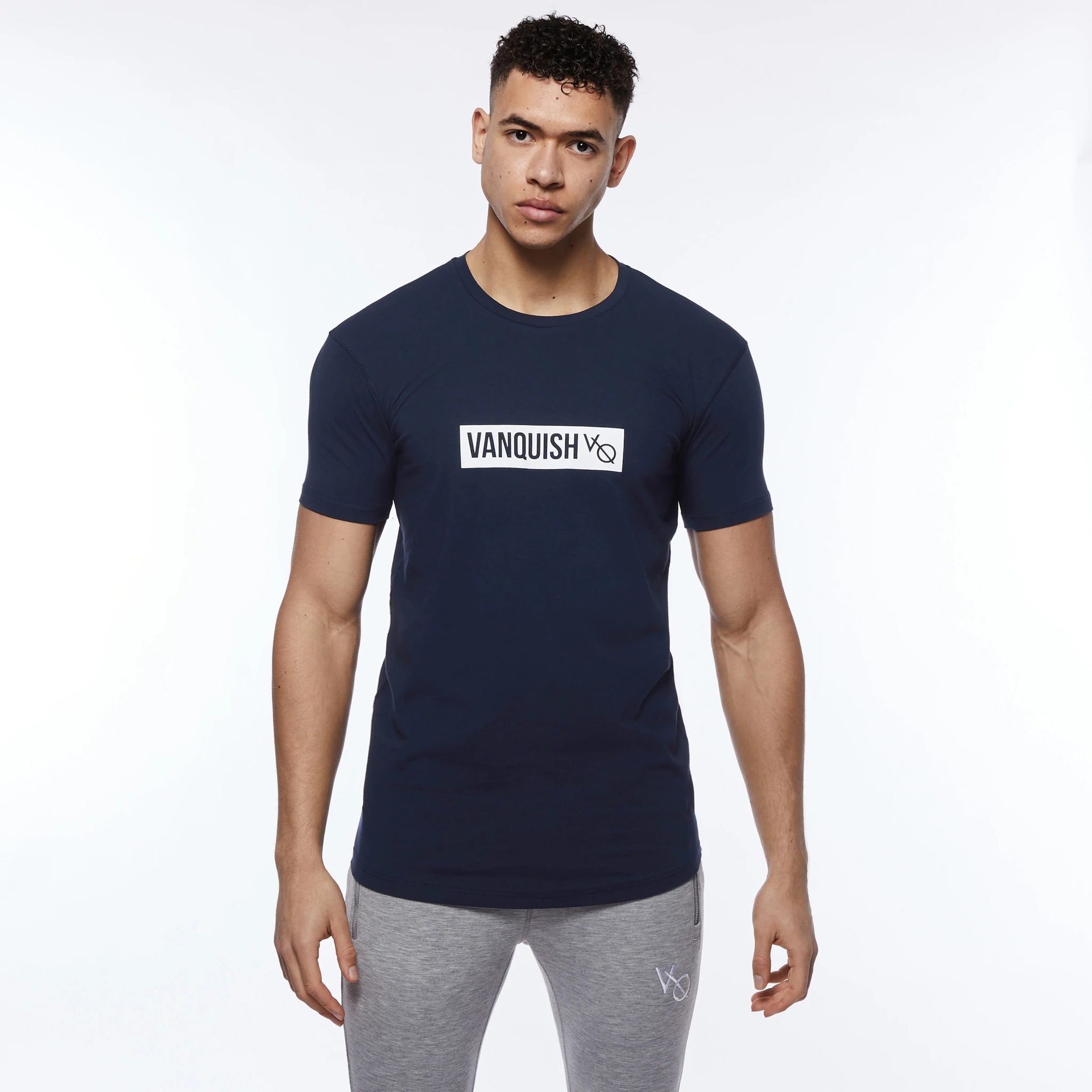 2022 nuevo VQ Verano de manga corta de los hombres de camuflaje de algodón suelto Deportes más tamaño cuello redondo Top moda deportes de moda