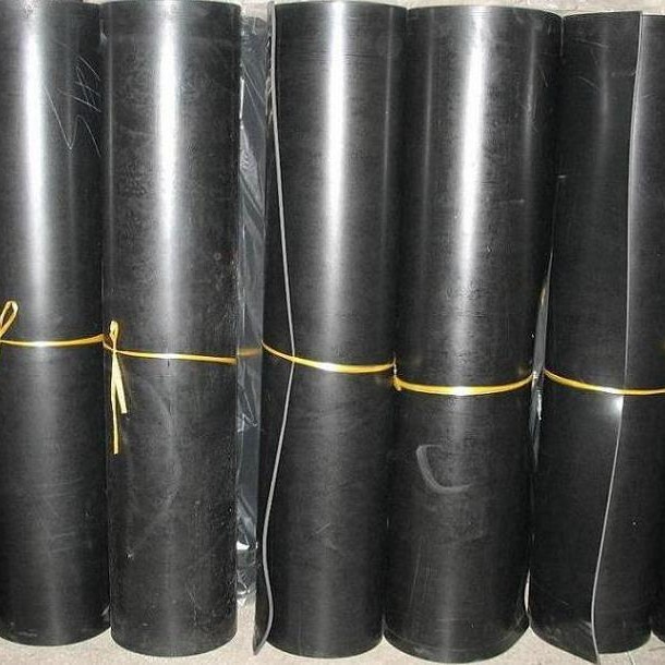 厂家直销氟橡胶板/专业加工、各种氟橡胶板