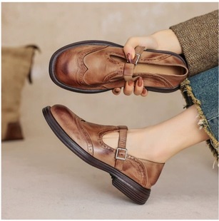 College Style Foreign Trade Color-Washed Locke Small Leather Shoes European and American Round Toe Thick Heel Lambskin T-Strap Flats Women's Large Size 43