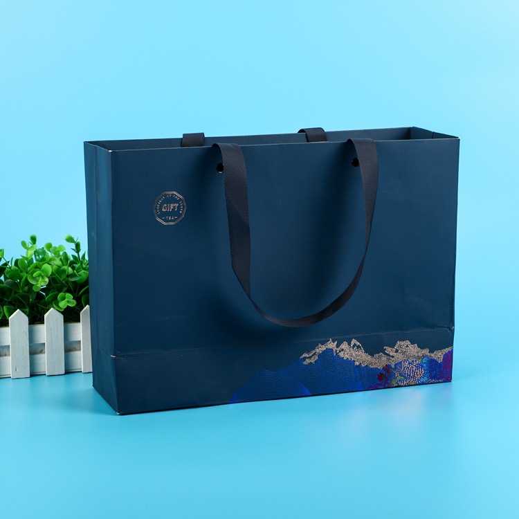 纸袋服装袋购物袋包装袋礼品袋批发手提袋可以呢logo供应