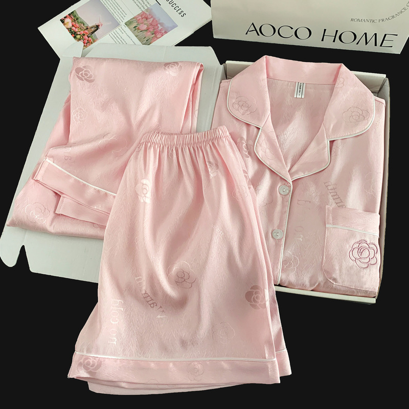 Ice silk three-piece pajama set with chest pads, cardigan style, fashionable and beautiful women's home wear that can be worn outside Ice silk three-piece pajama set with chest pads, cardigan style, fashionable and beautiful women's home wear that can be worn outside