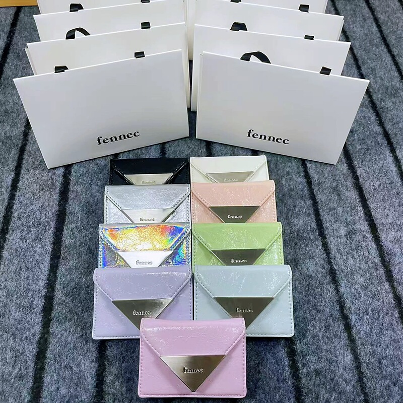 2026 New Korean Niche Brand Fennec 70% off Wallet Versatile Oil Wax Leather Triangle-Shaped Portable Compact Id Holder