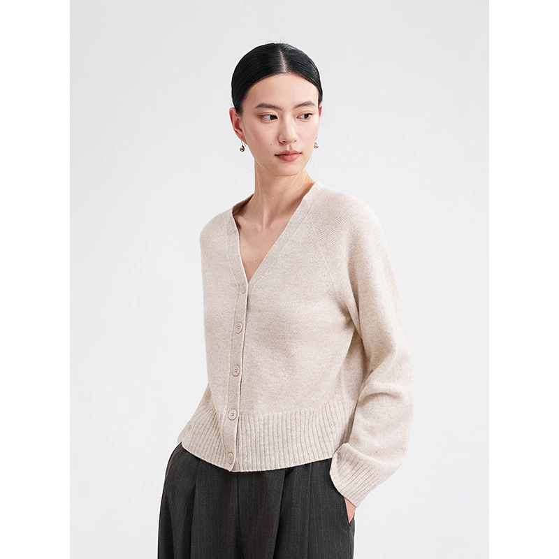 100% Sheep Wool V Neck Knitted Cardigan 12-Stitch Seamless One-Piece Raglan Sleeve 6-Color Fitted Sweater Jacket