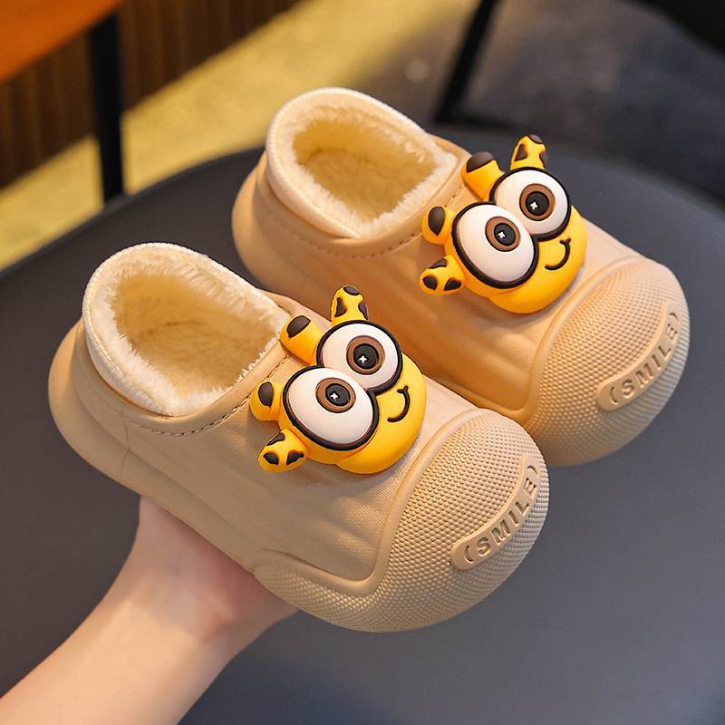 2025 nuevos zapatos de tacones de algodón para niños de invierno para niños y niñas con cubierta de algodón impermeable de lana para niños pequeños y medianos zapatillas de algodón para niños