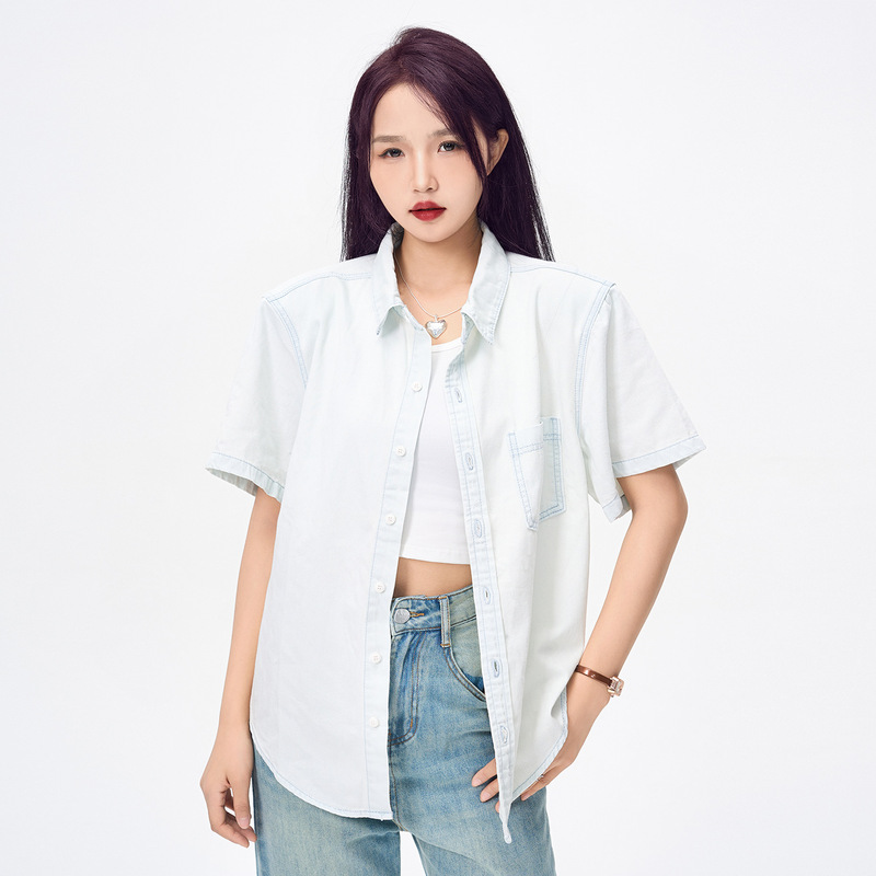 Light blue denim short-sleeve shirt for women, summer thin style, 2026 new model, loose fit, regular shoulder, turn-down collar, casual shirt for ladies