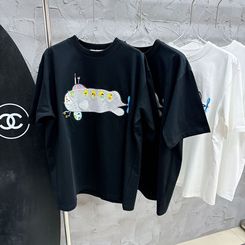 high quality 2025 early spring Christmas joint rabbit ocean moon pattern embroidery printed men's and women's short sleeve T-shirt