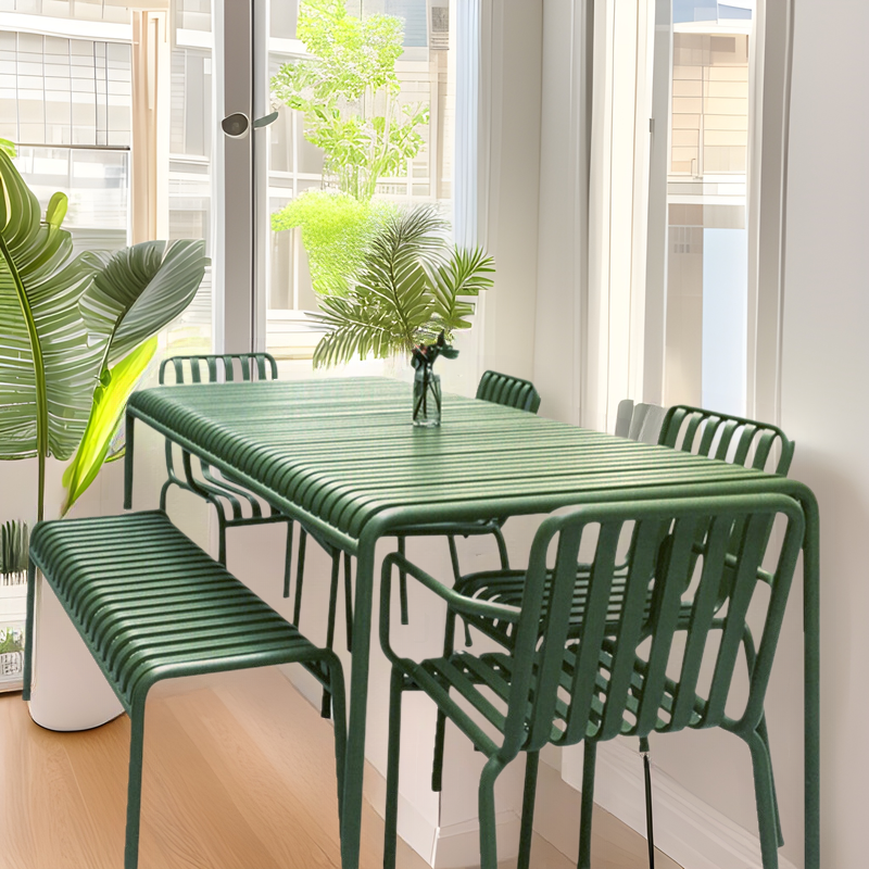 Courtyard Outdoor Tables and Chairs Milk Tea Shop Scandinavian Iron Leisure Tables and Chairs Balcony Barbecue Open-Air Metal Dining Table and Chairs Combination