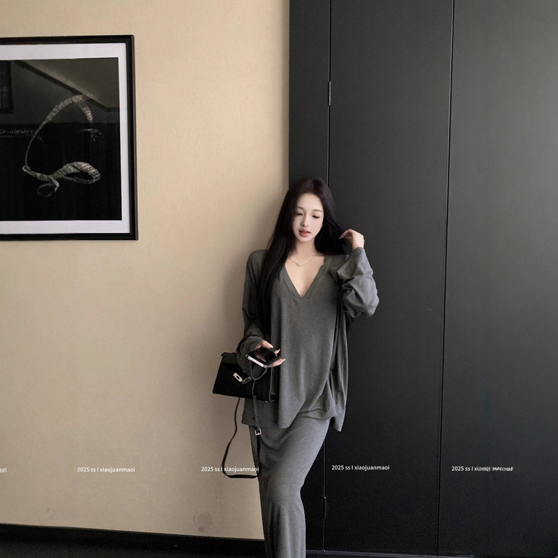 松弛感纸片人V领宽松长袖薄款不规则纯欲T恤上衣女高腰半身裙套装|undefined