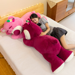 かわいい腹ばい姿いちご熊ぬいぐるみピンク汚れ熊抱き枕人形女の子が足を挟んで寝ている人形卸売り