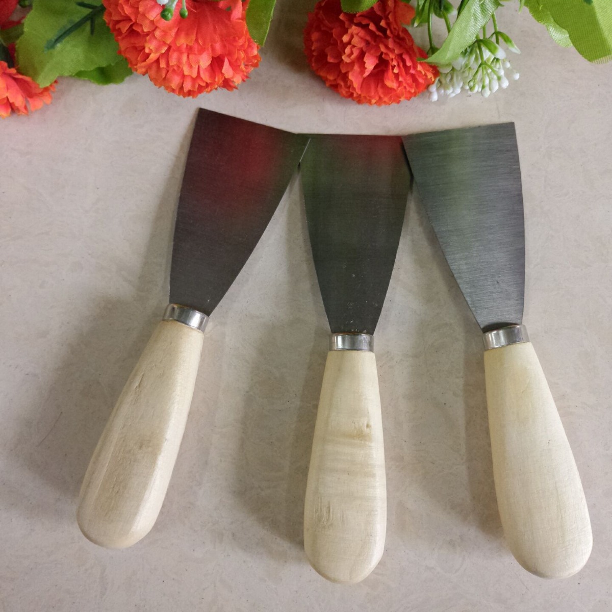 厂家直销油灰刀 50#油灰刀 木柄油漆灰刀 木柄抹刀 铲刀批发