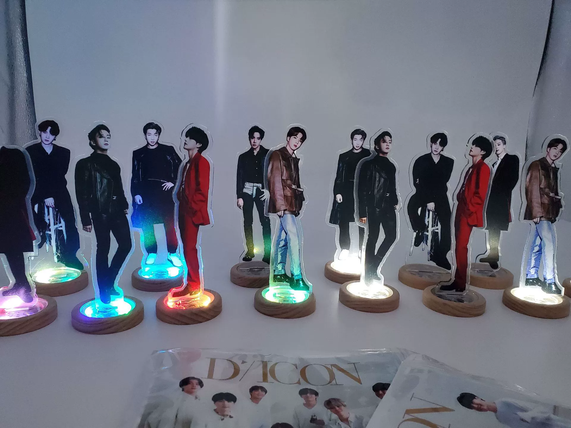 Mini table lantern (DICON) BTS, acrylic double-sided print, LED modes, 16 × 5 cm