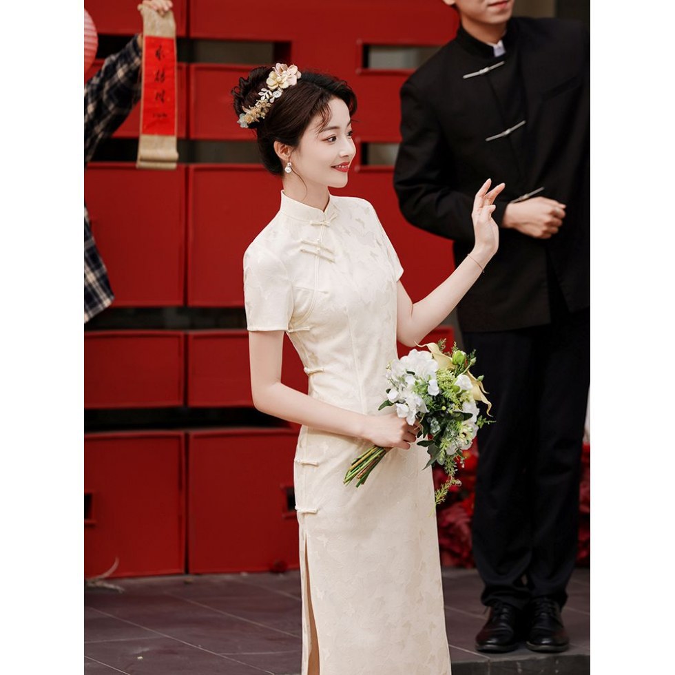 White Cheongsam Toast Dress 2025 New New Chinese Bride Wedding Engagement License Registration Dress Little Man