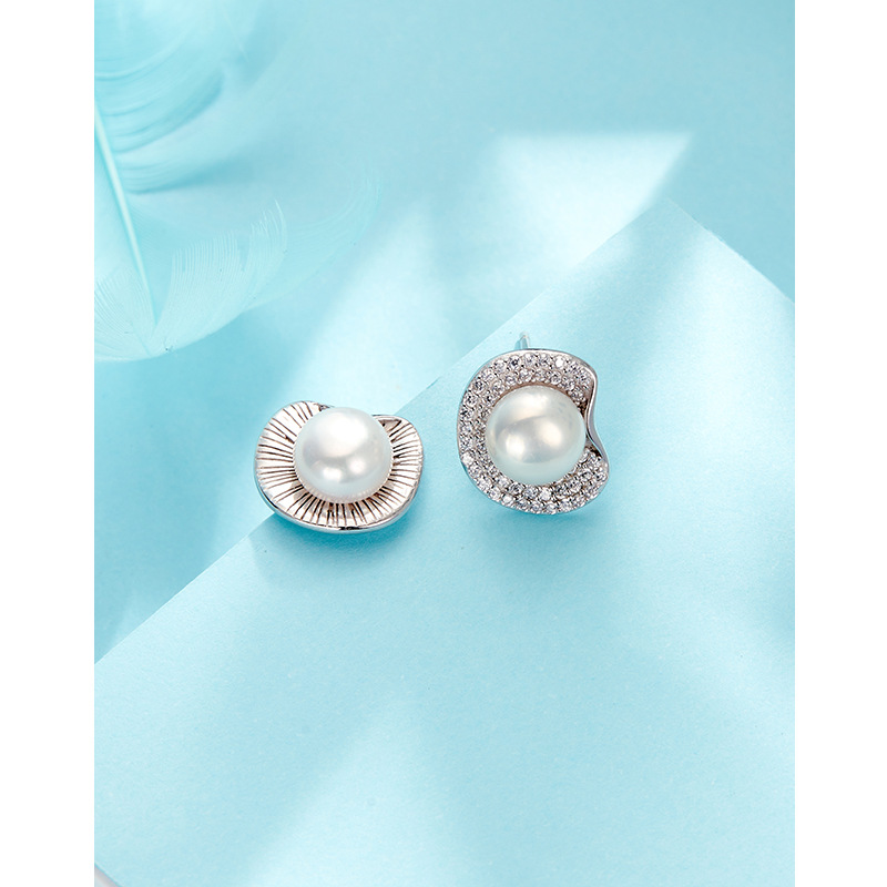 Pendientes de perlas de agua dulce pendientes de plata esterlina 2023 nuevo estilo ligero lujo nicho diseño temperamento personalizado pendientes de alta calidad