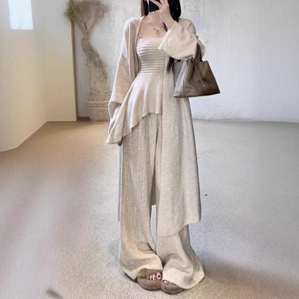 Plus-Size Women's Autumn and Winter Outfit 2026 New Korean Style Mature Fashion Sweater Jacket Camisole Casual Pants Three-Piece Set Plus-Size Women's Autumn and Winter Outfit 2026 New Korean Style Mature Fashion Sweater Jacket Camisole Casual Pants Three-Piece Set
