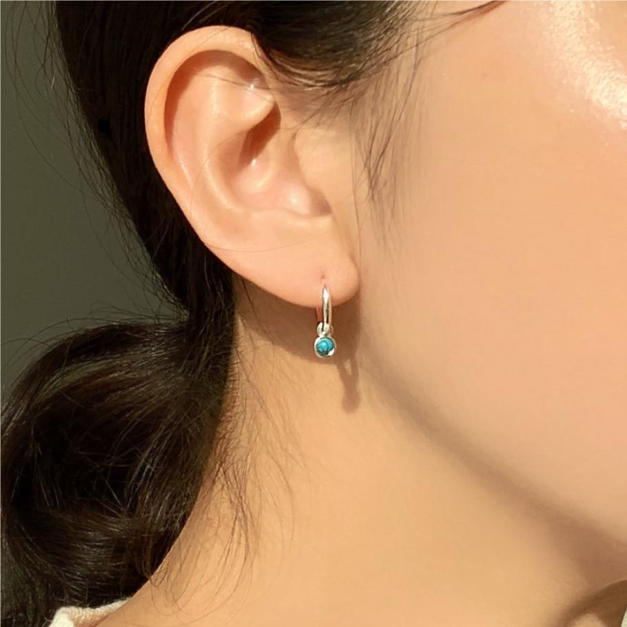 1 Pair Quantity Casual, Daily Occasion 925 Sterling Silver Material 1 Pair 925 Sterling Silver Color Block Hoop Earrings