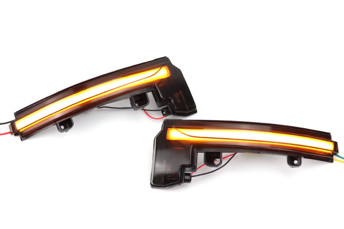 Suitable for Land Rover Range Rover Evoque Lr4 Dynamic Led Reversing Yellow Light Flowing Water Rearview Mirror Turn Signal Indicator