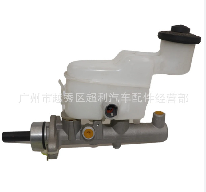 Applicable 47201-0K040 VIGO KUN15 KUN26 1KD 2KD brake master cylinder left 4WD