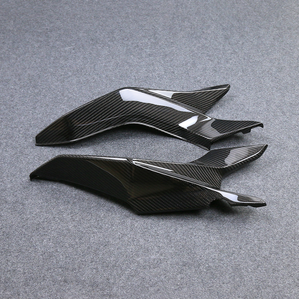 Dedicated to the new BMW BMW S1000XR seat lower side plate carbon fiber shell motorcycle modification accessories