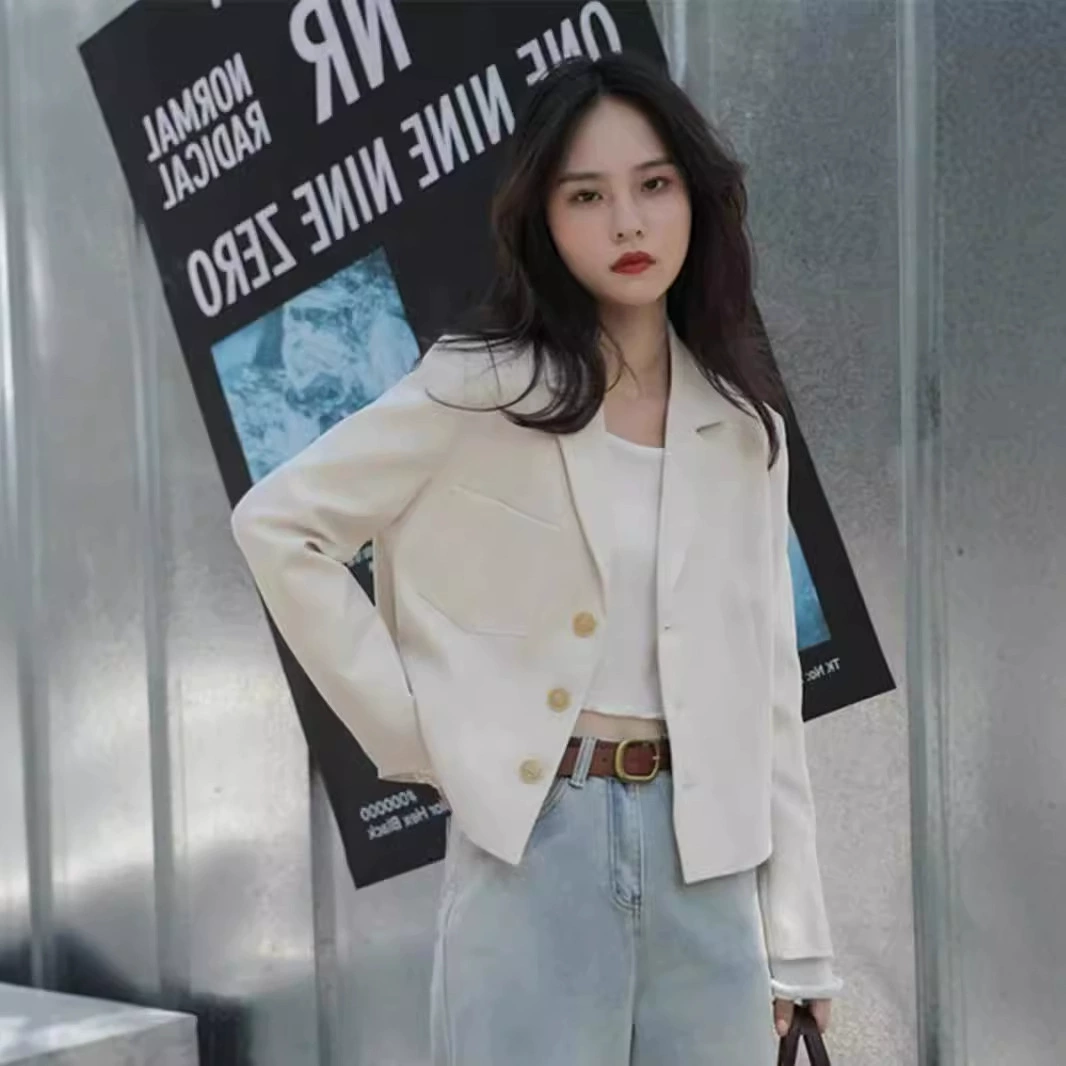 Женский блейзер 2025 года, весна-осень, универсальный, в гонконгском стиле, элегантный, укороченный, белый, с длинными рукавами, в студенческом стиле, костюм