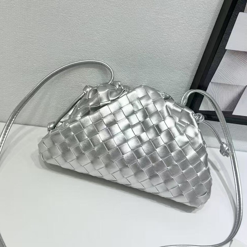 Factory In-Stock Trendy Cross-Border Handmade Woven Cloud Bag 2025 New European and American Fashion Single-Shoulder Crossbody Dumpling Bag