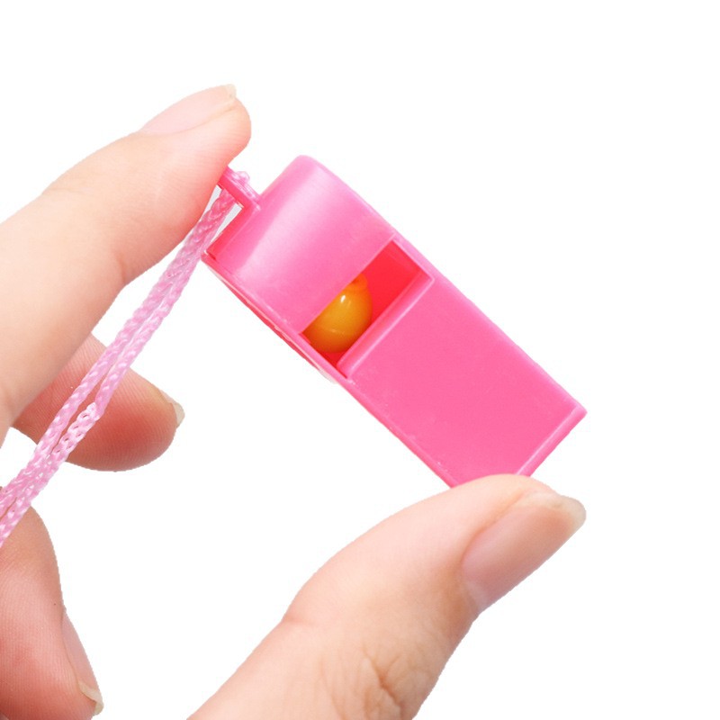 Artículos deportivos silbato de plástico juguetes para niños color Animar animar árbitro silbato ventiladores fábrica directa al por mayor