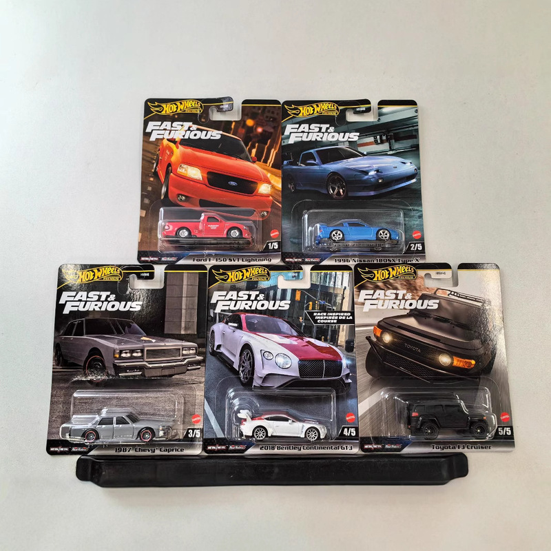 Fire Wheel Speed and Passion Theme Collection Car Model Wrangler Alloy Car Toy HNW46 Fire Wheel Speed and Passion Theme Collection Car Model Wrangler Alloy Car Toy HNW46