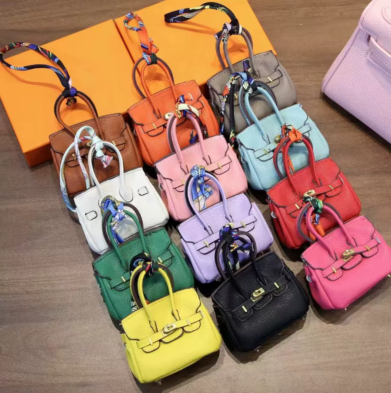 Новая модная миниатюрная сумочка-подвеска из платины, милая сумочка для наушников, подвеска для ключей от машины, кошелек для монет, женская сумочка для помады