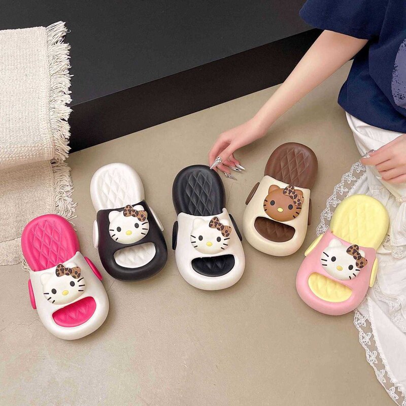 2026 Summer New Color-Blocked Slippers for Women, Versatile and Cute Cartoon Design, Comfortable Thick-Soled Eva Height-Increasing Slide Sandals
