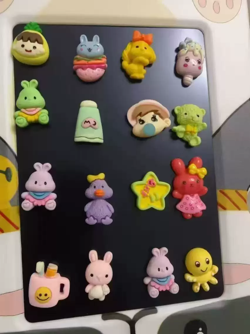 Keychain Cartoon blind-bag pendant, cute children's surprise collectible, lightweight 0.008 kg
