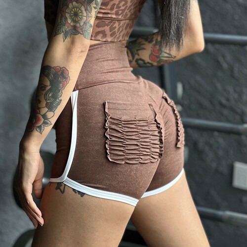 European and American imitation denim pocket shorts for women's sports fitness yoga running butt lift peach high waist sexy breathable nude feeling
