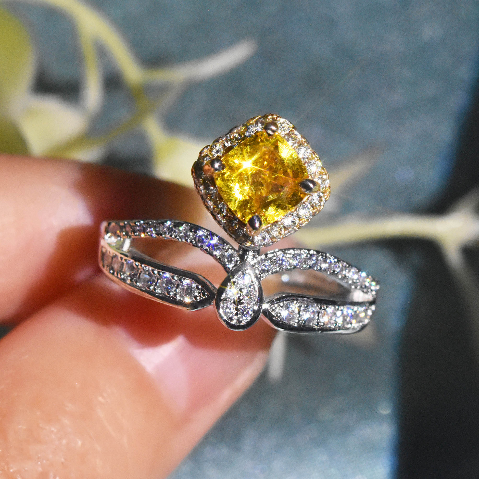 fashion retro crown imitation yellow diamond copper opening ring