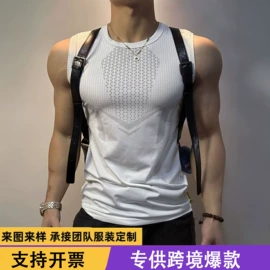 男式休闲裤;男式T恤;运动裤