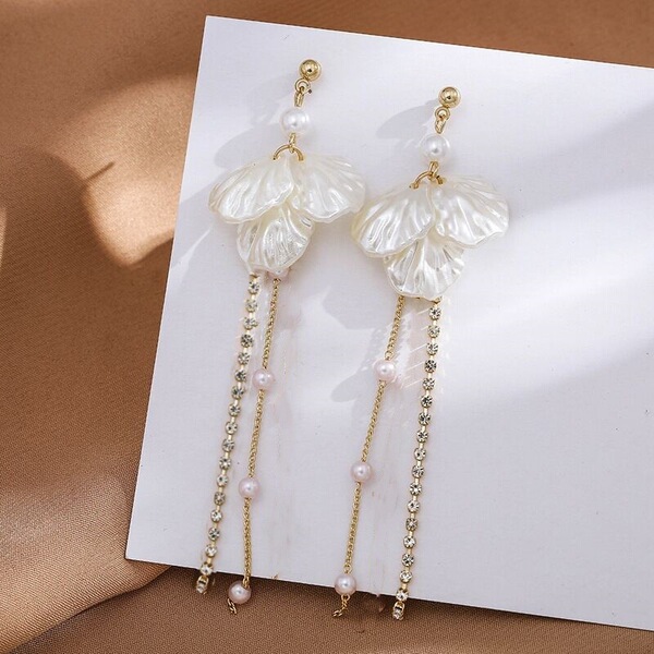 Fashionable universal elegant earrings