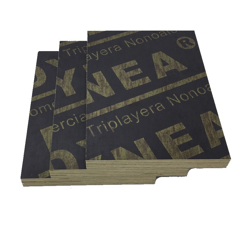 Entrega directa de fábrica, tableros laminados al por mayor, tableros completos de tres capas disponibles para personalización, tableros de madera maciza resistentes a la humedad para uso en construcción.